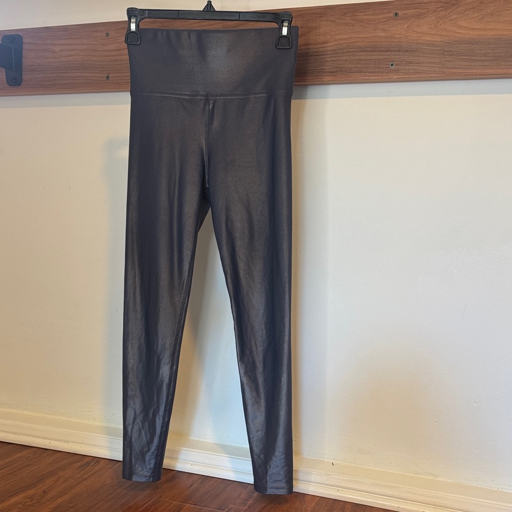 Carbon38 Metallic Carbon Gray High-Waist Leggings